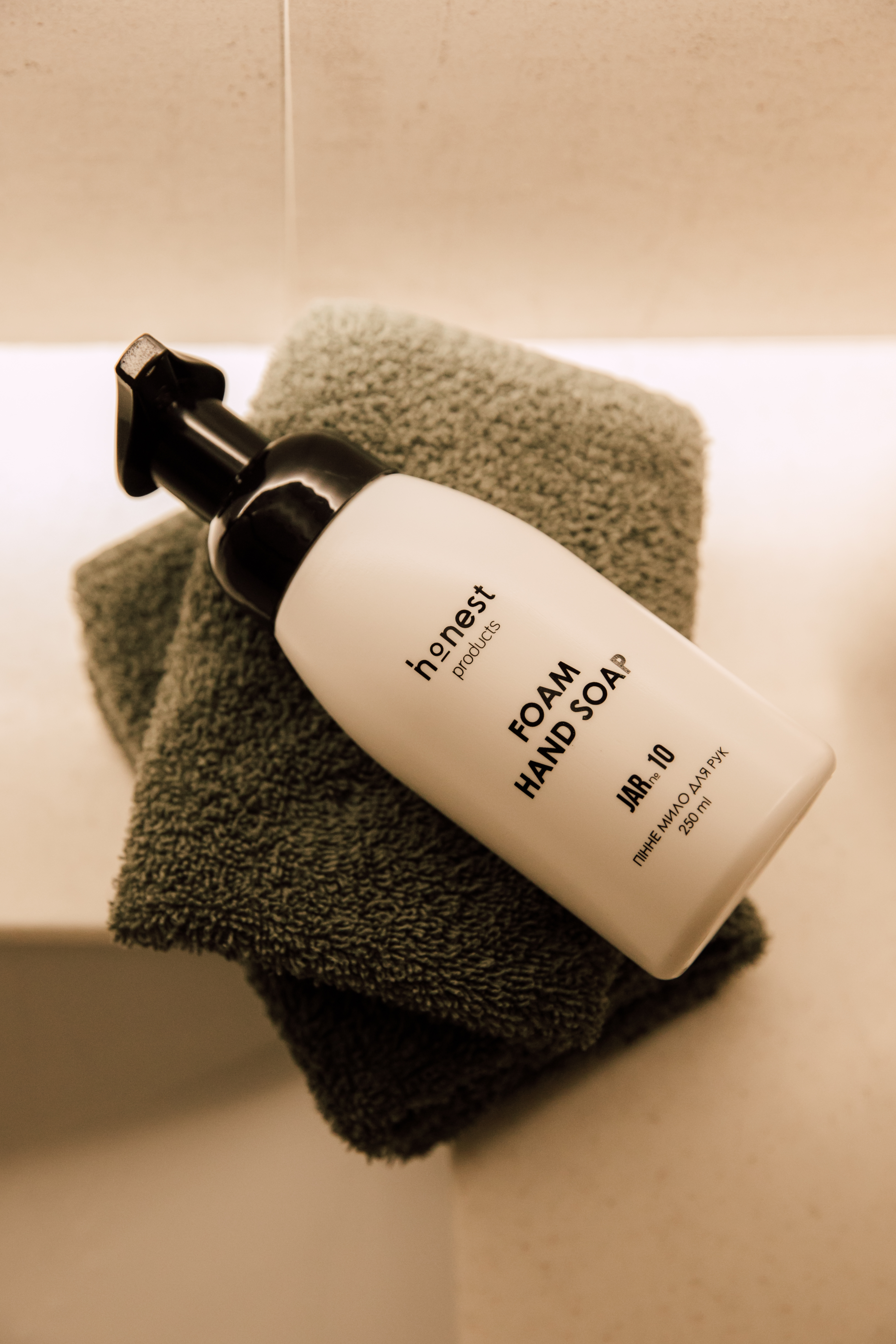 Пенное мыло для рук JAR №10 от honest products, 250мл