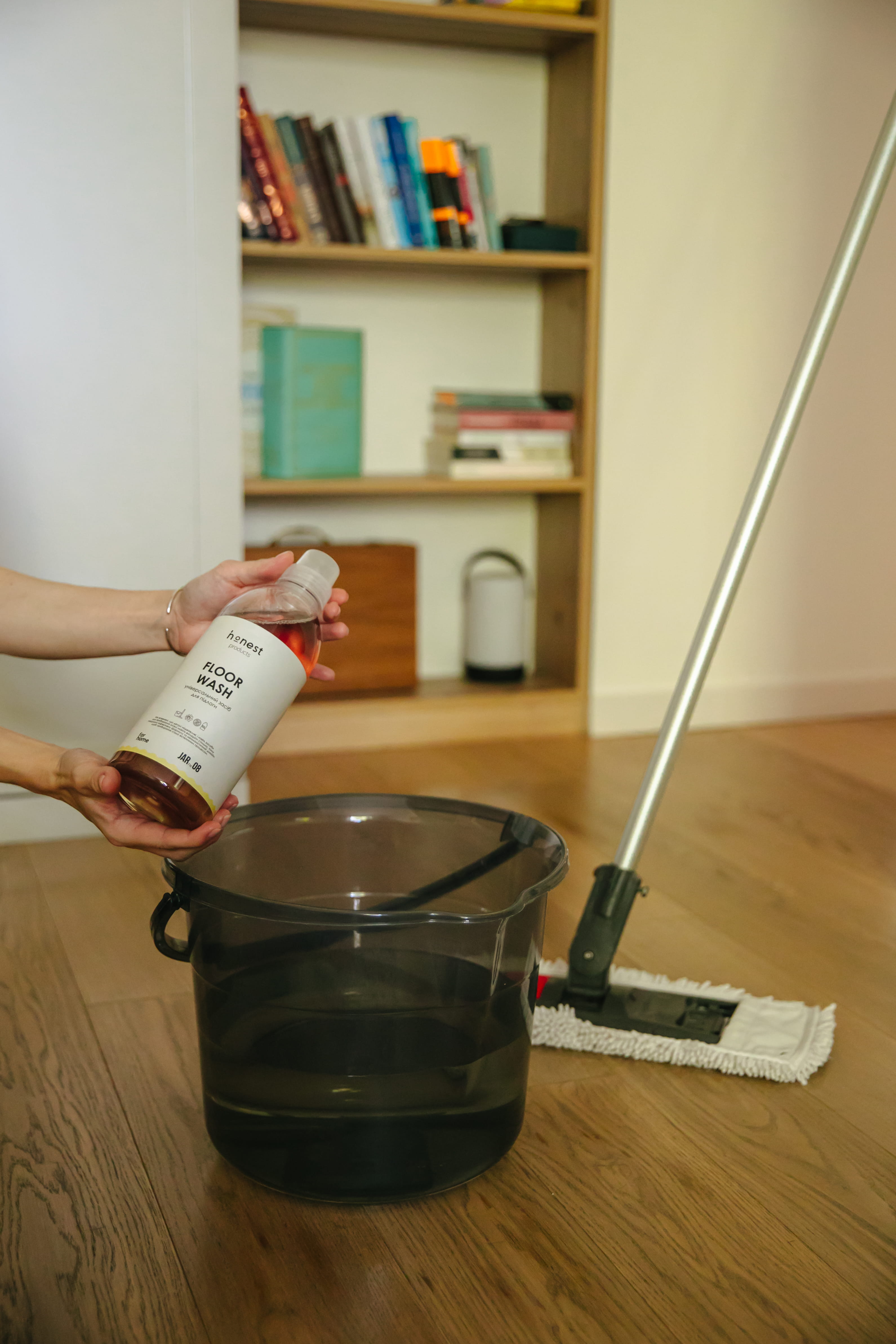 Універсальний засіб для підлоги JAR №08 від honest products, 1л